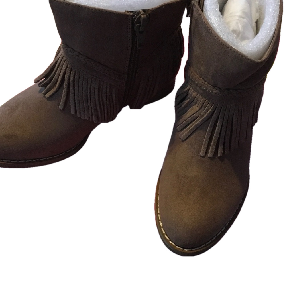 💕GB Sahara Sand gorgeous girls boots size 13 NWT